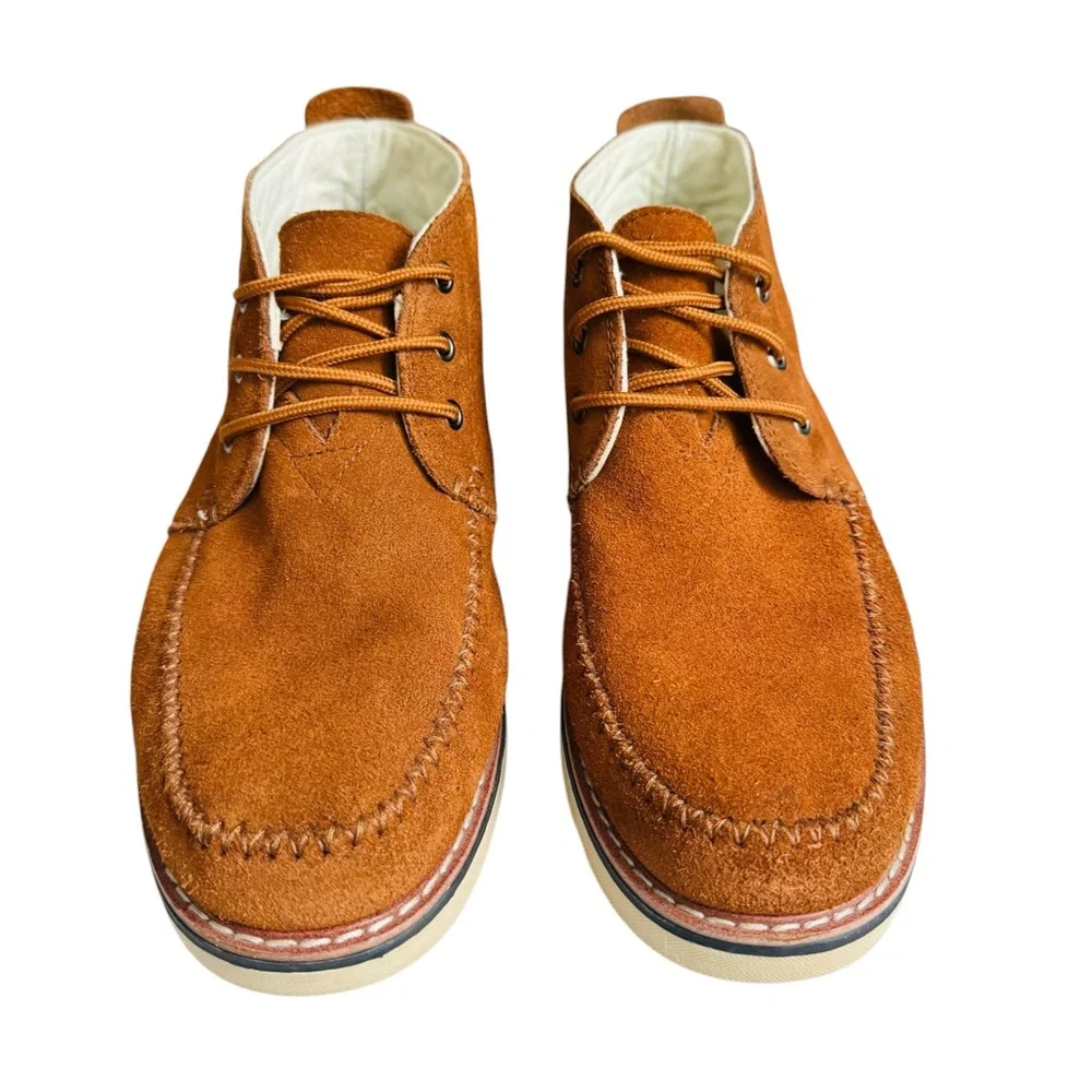 TOMS Men’s 9 Brown Suede Chukka Boots Moc Toe Lace Up Casual Ankle Shoes